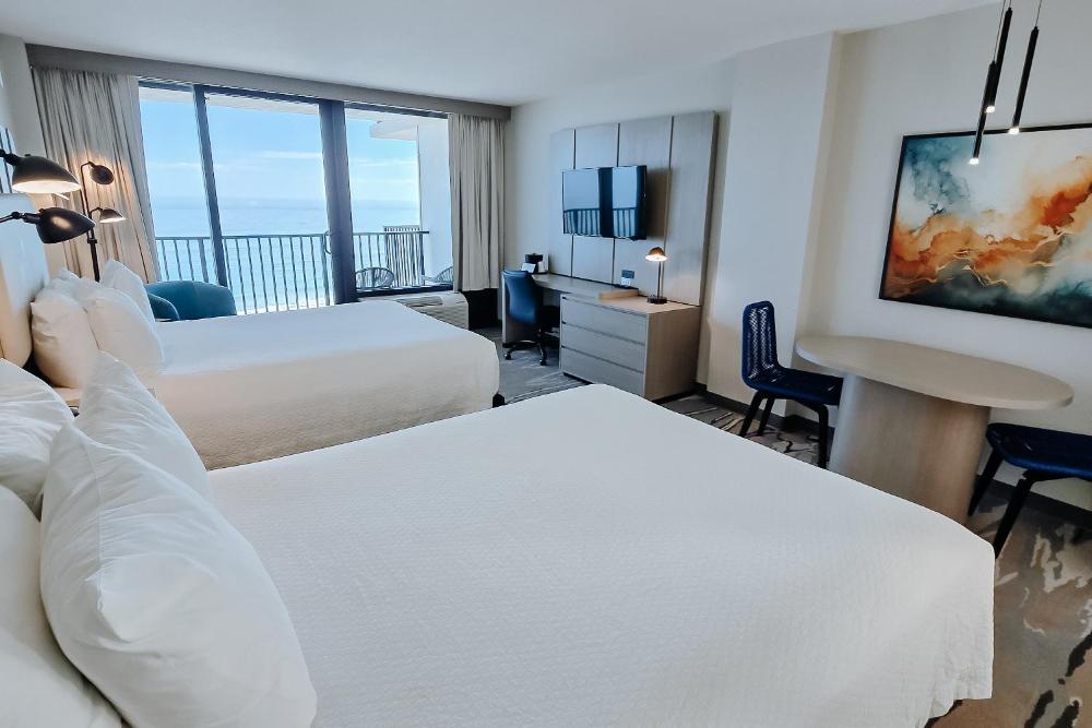 Queen Room with Sea View interior